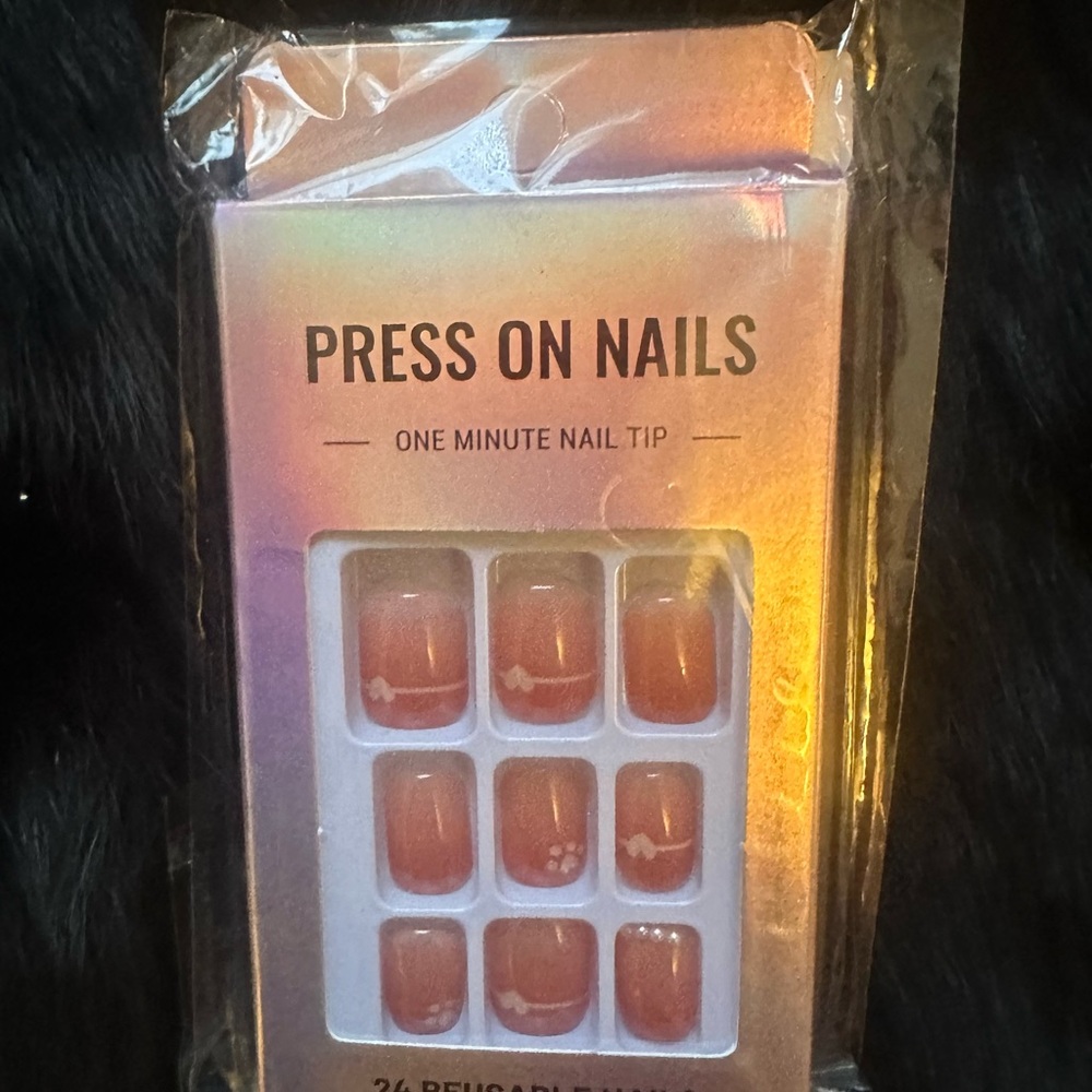 Nail Bundle - Picture 8 of 8